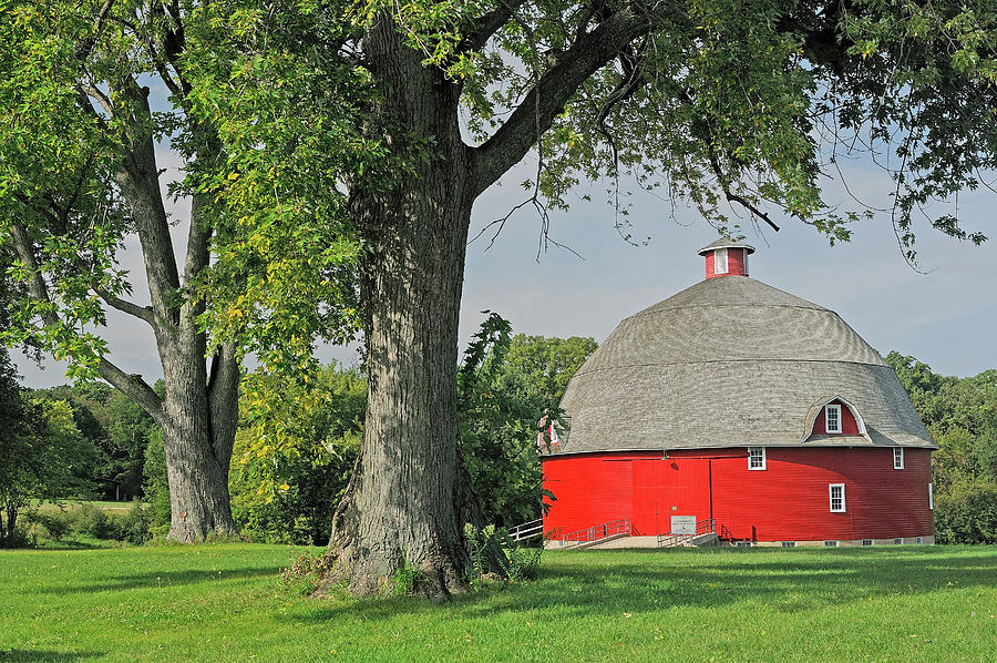 Red Round Barn, Illinois #1 Digital Art by Heeb Photos
