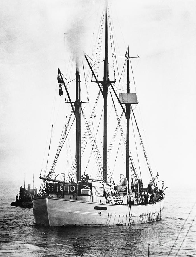 Roald Amundsens Arctic Ship Maud #1 Photograph by Bettmann
