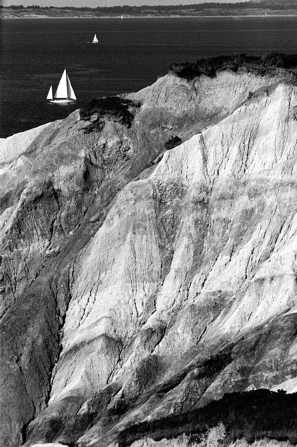 Black And White Photograph - Sailboat Off Marthas Vineyard #1 by Alfred Eisenstaedt