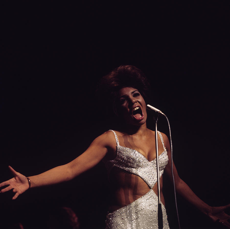 Shirley Bassey Performs On Stage #1 Photograph by Tony Russell