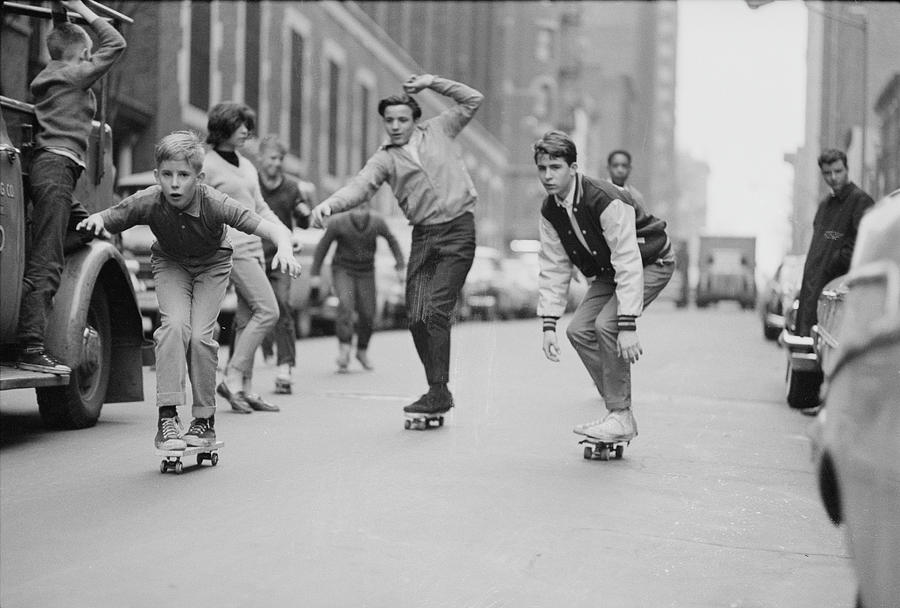Black And White Photograph - Skateboarding In NYC by Bill Eppridge