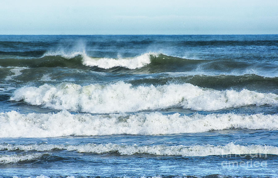 Smiling Wave by Ruth H Curtis Smiling Wave by Ruth H Curtis