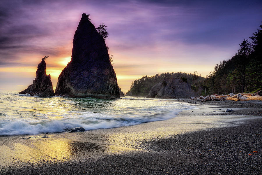 Split Rock at Rialto Beach Photograph by Spencer McDonald