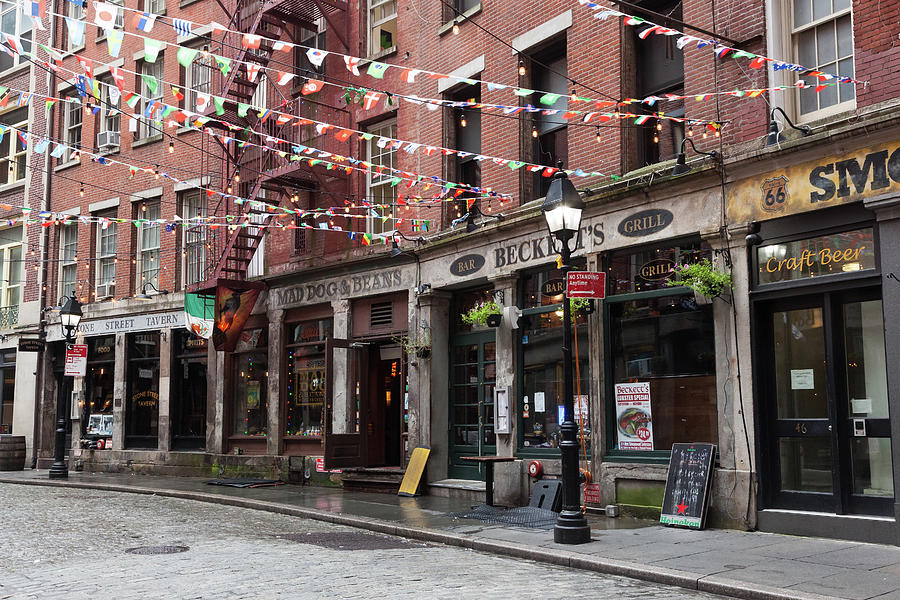 Stone Street Restaurants Photograph by Erin Cadigan - Fine Art America