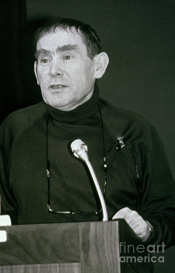 Sydney Brenner #1 Photograph by Dr Rob Stepney/science Photo Library