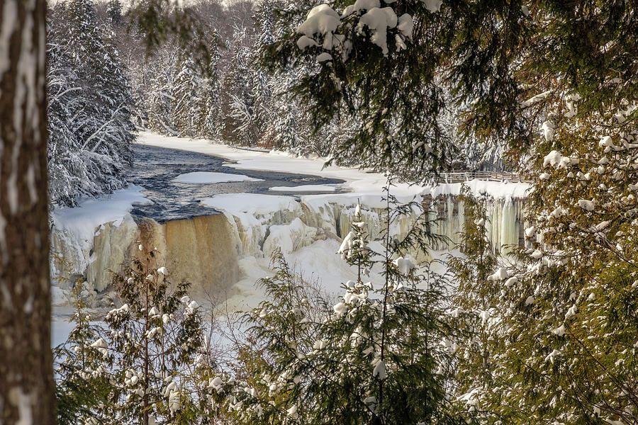 Winter Photograph - Tahquamenon Falls In Winter #1 by Jim West/science Photo Library