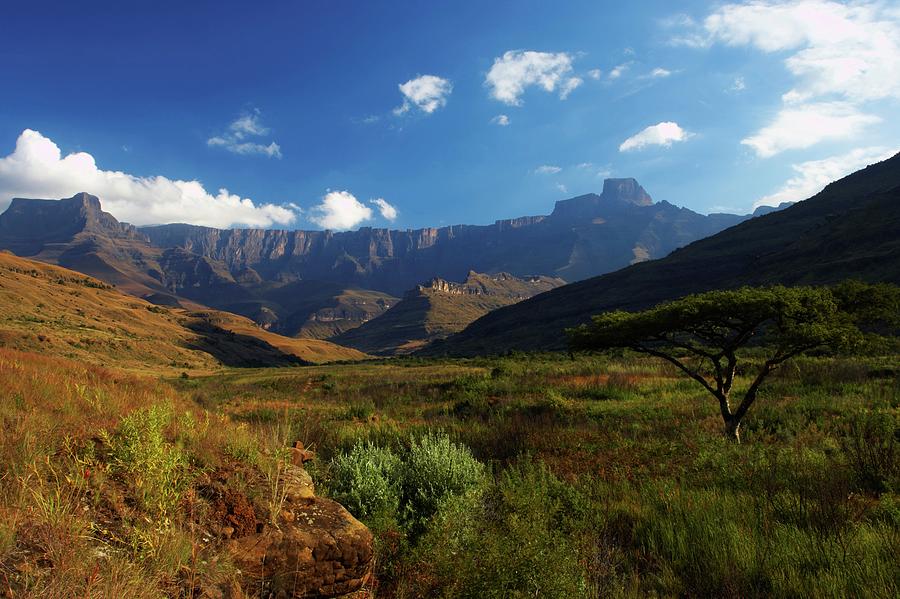 The Amphitheatre From The Tugela River Photograph by Roger De La Harpe ...