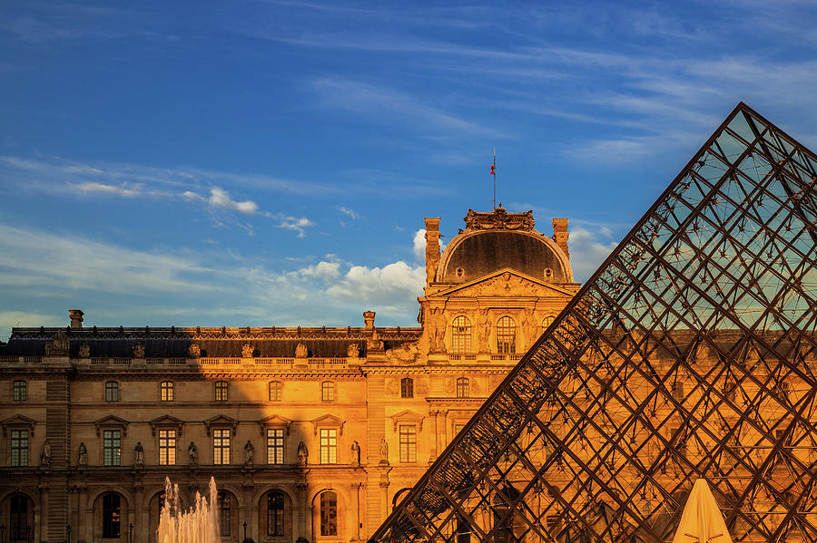 The Louvre Photograph