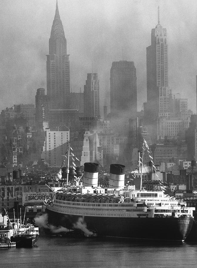 The Queen Elizabeth, New York, 1958 Photograph by Andreas Feininger