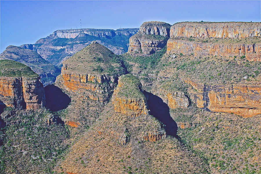 Three Rondavels Promontory in Blyde River Canyon Nature Reserve ...