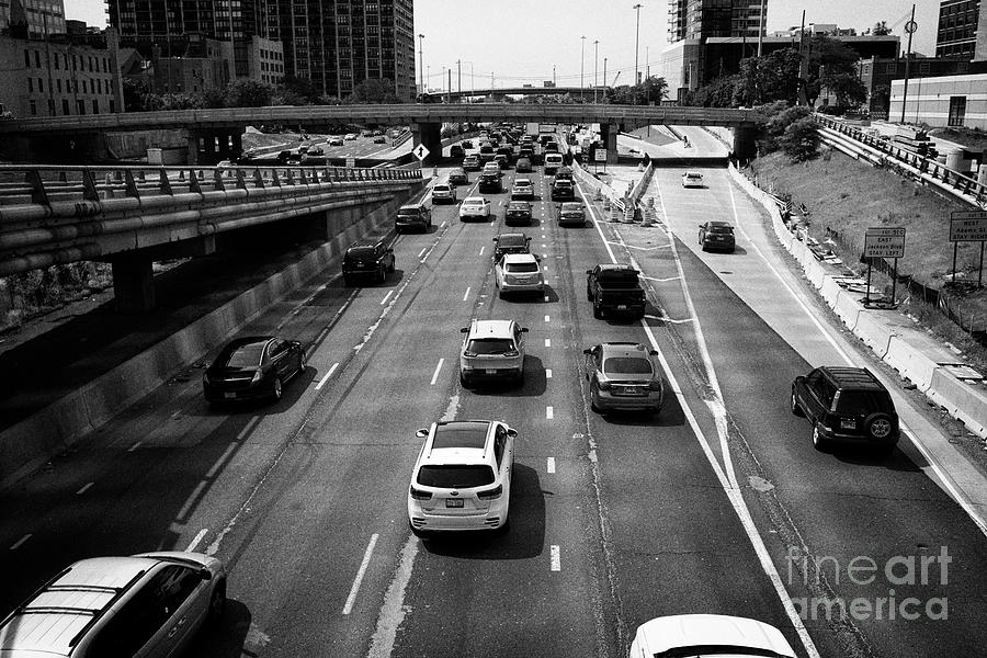 Traffic Heading North Into Chicago On I-90 And I-94 The Dan Ryan ...