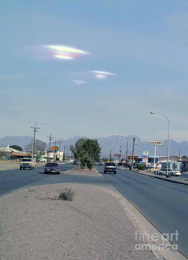 Science Fiction Photograph - Ufos #1 by Detlev Van Ravenswaay/science Photo Library