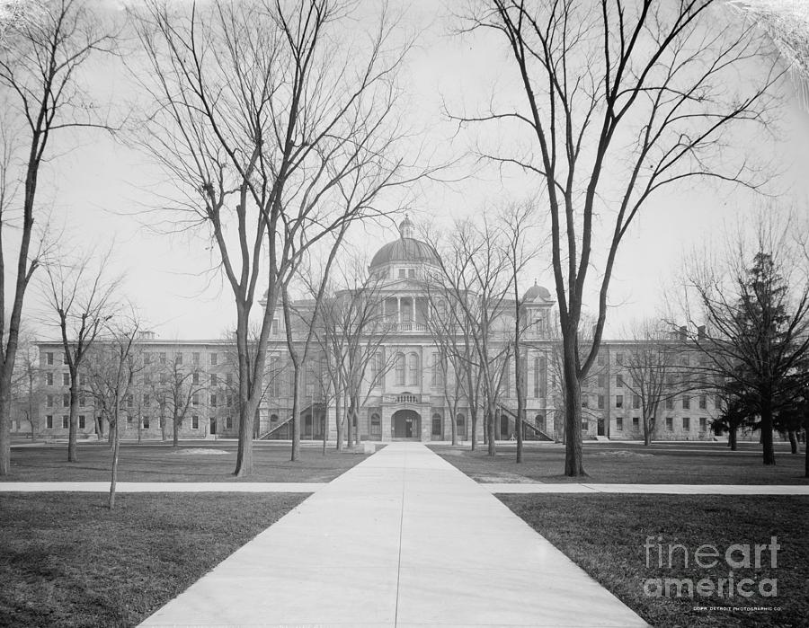 University Hall, University Of Michigan, C.1905 (b/w Photo) Photograph by Detroit Publishing Co