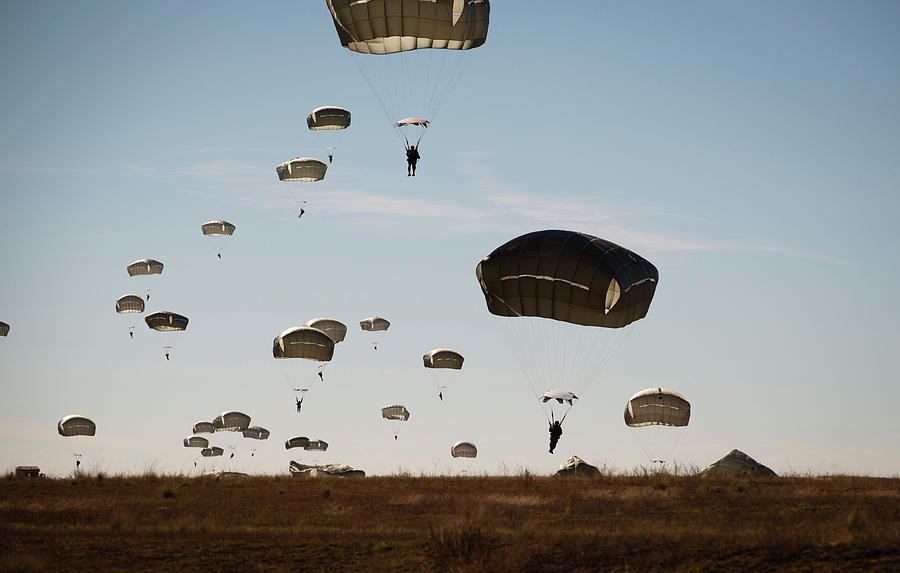 U.s. Army Paratroopers Descend Photograph by Stocktrek Images - Pixels