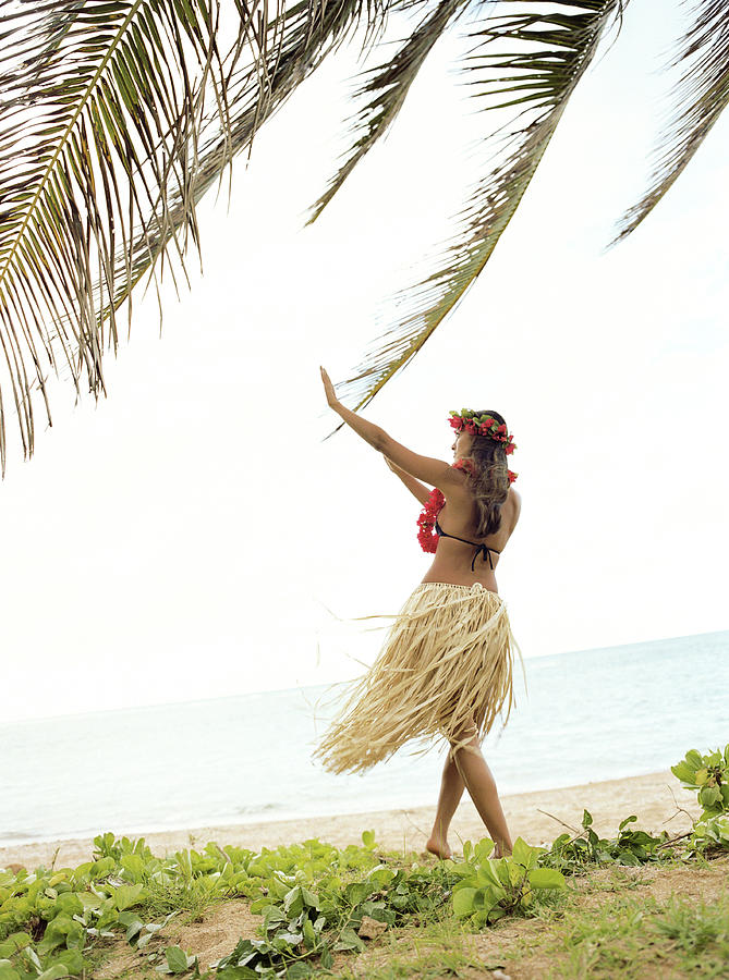 womens grass skirt