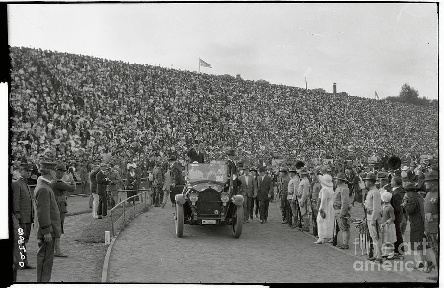 Woodrow Wilson And Crowd #1 Photograph by Bettmann