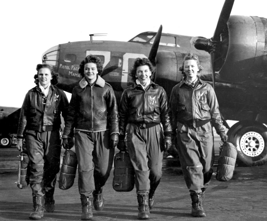 Wwii, Women Airforce Service Pilots #1 Photograph by Science Source