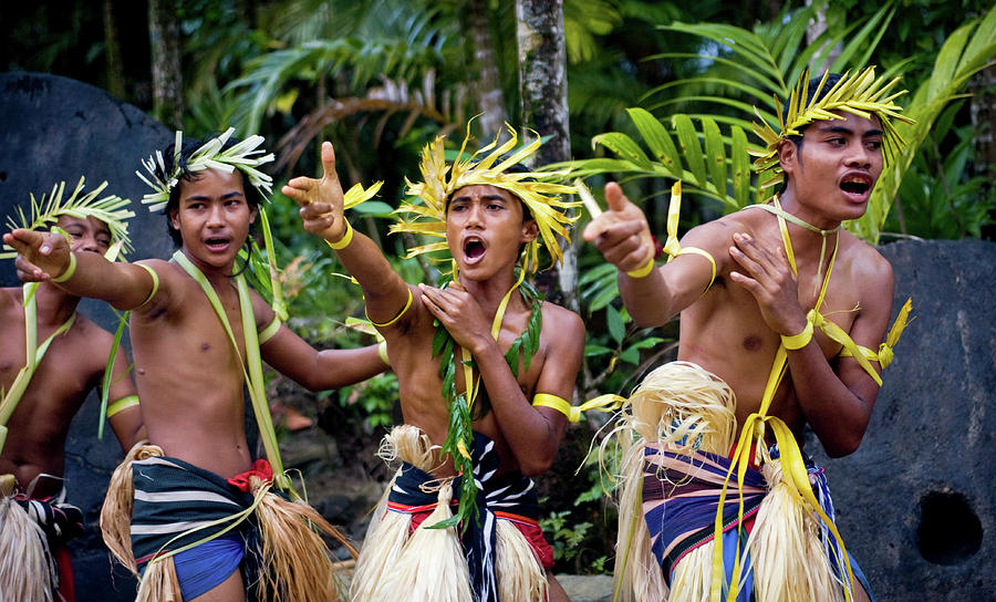 yap dancers