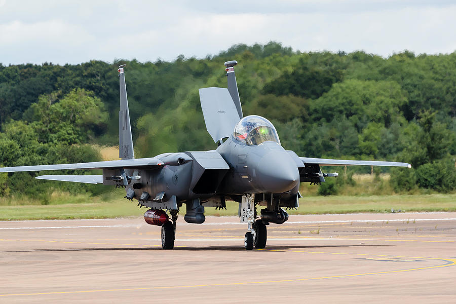 A U.s. Air Force F-15e Strike Eagle Photograph By Rob Edgcumbe 