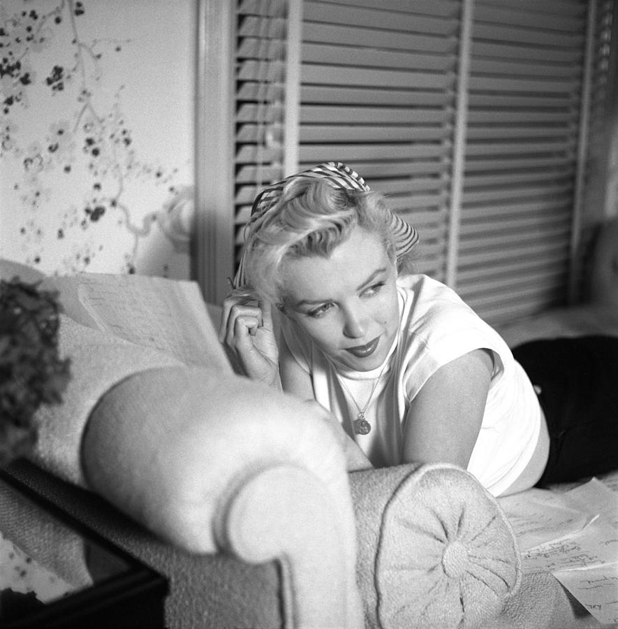 Marilyn Monroe Portrait Session #10 Photograph by Earl Theisen Collection