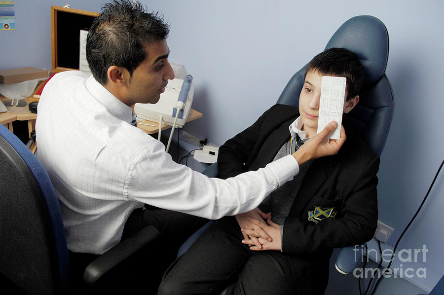 Eye Examination #11 Photograph by Medicimage / Science Photo Library