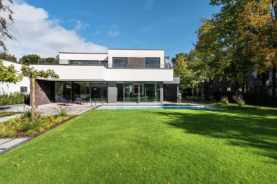 Modern Architecture House In The Bauhaus Style, Oberhausen, Nordrhein ...