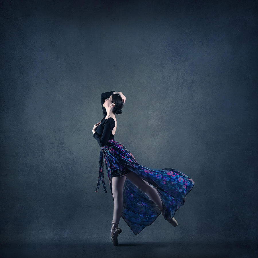 Performance Photograph - The Girl & Dance #11 by Moein Hashemi Nasab