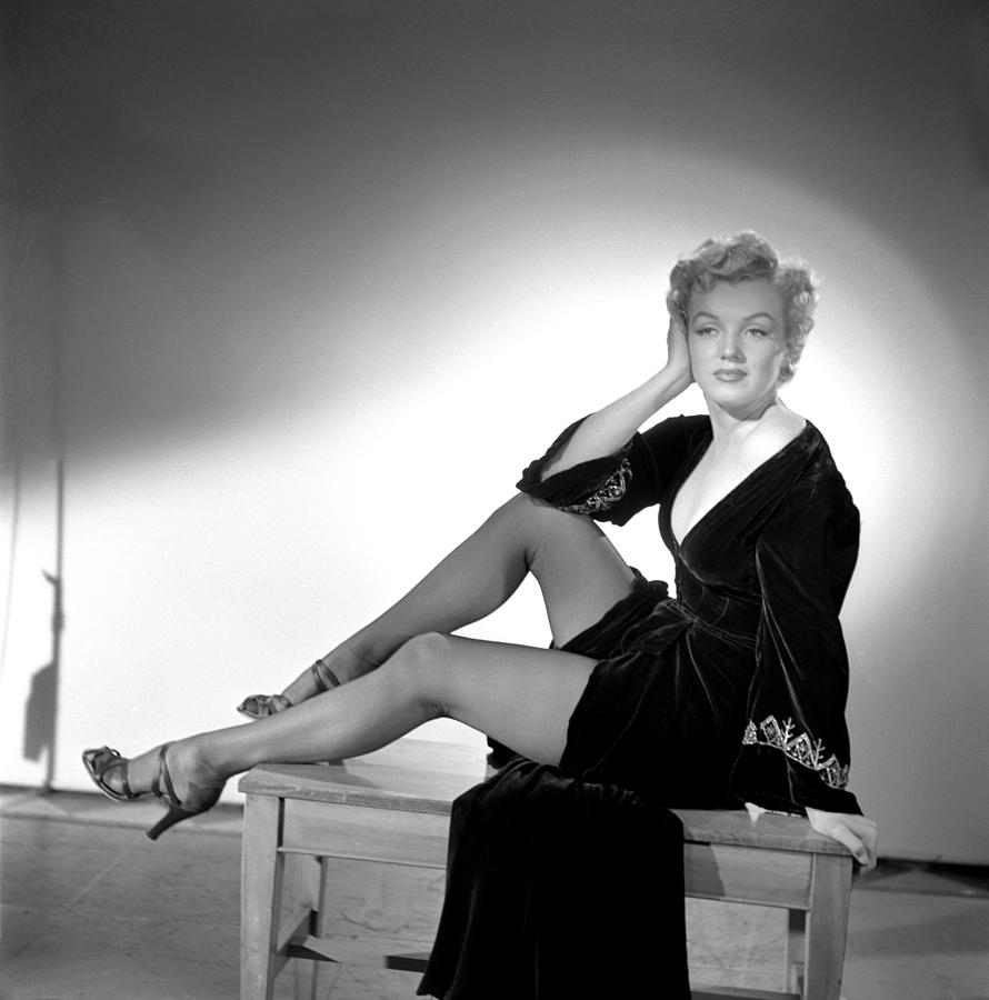 Marilyn Monroe Portrait Session #12 Photograph by Earl Theisen Collection