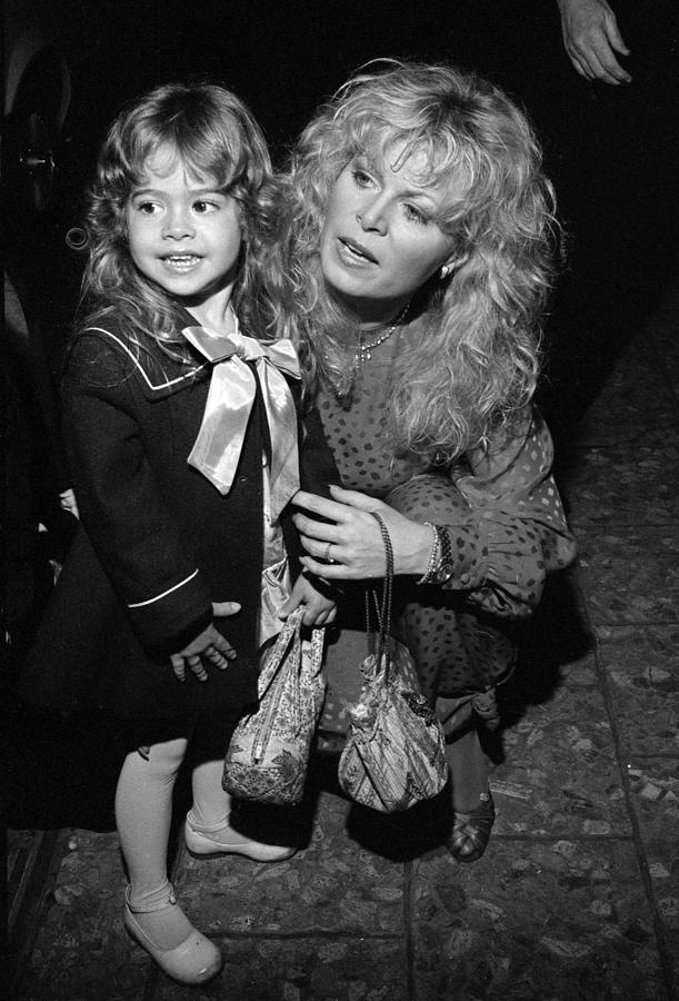 Sally Struthers by Mediapunch