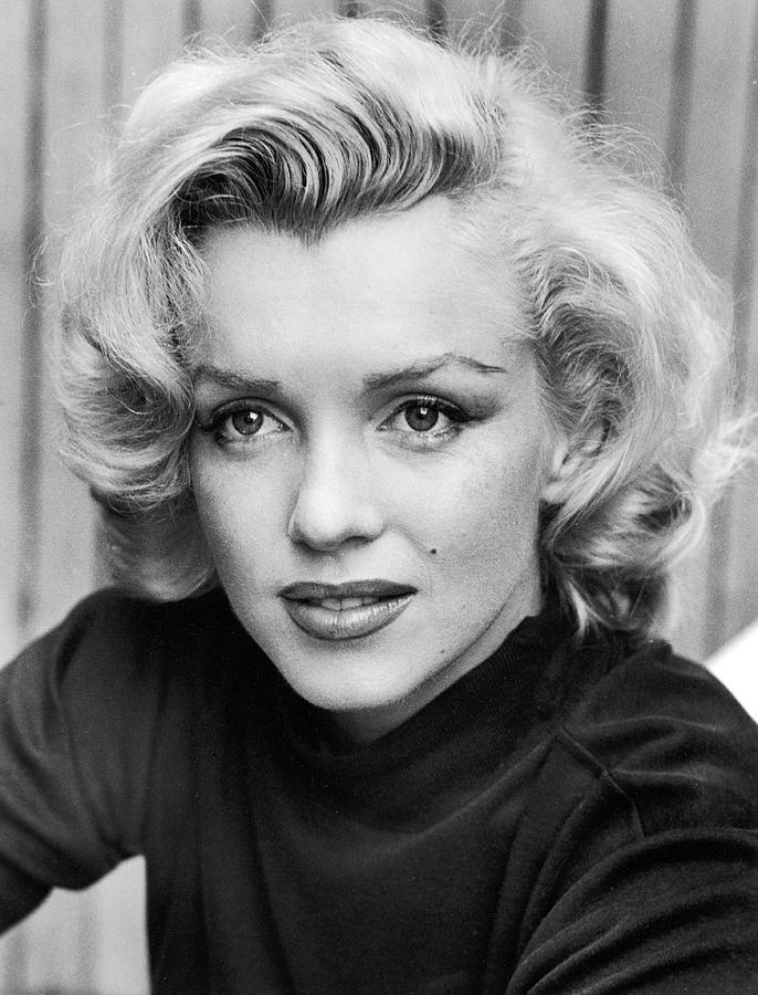 Marilyn Monroe Photograph - Marilyn Monroe #17 by Alfred Eisenstaedt