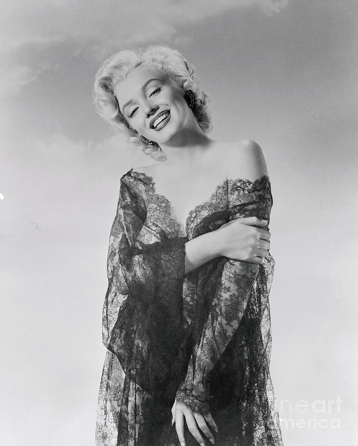 Marilyn Monroe #18 Photograph by Bettmann