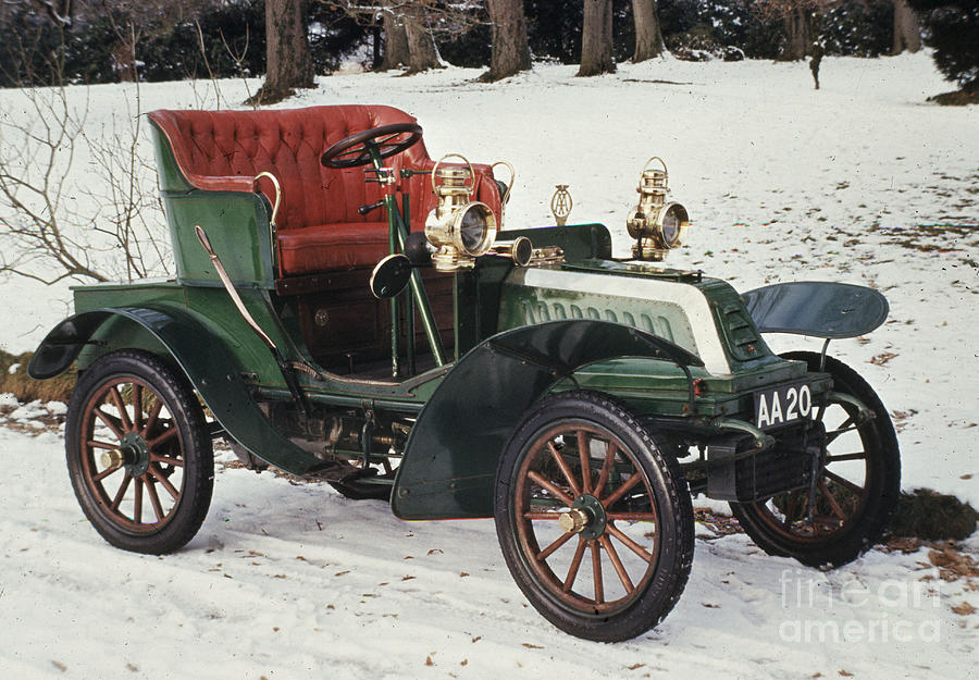 1903 De Dion Bouton Car Photograph by Bettmann