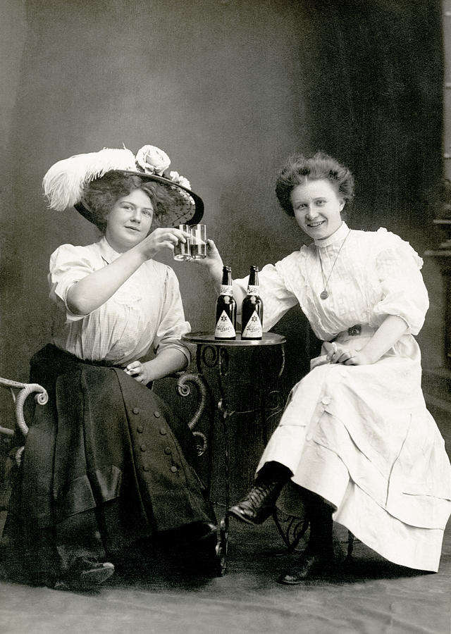 1905 Beer Drinking Girlfriends Photograph by Historic Image
