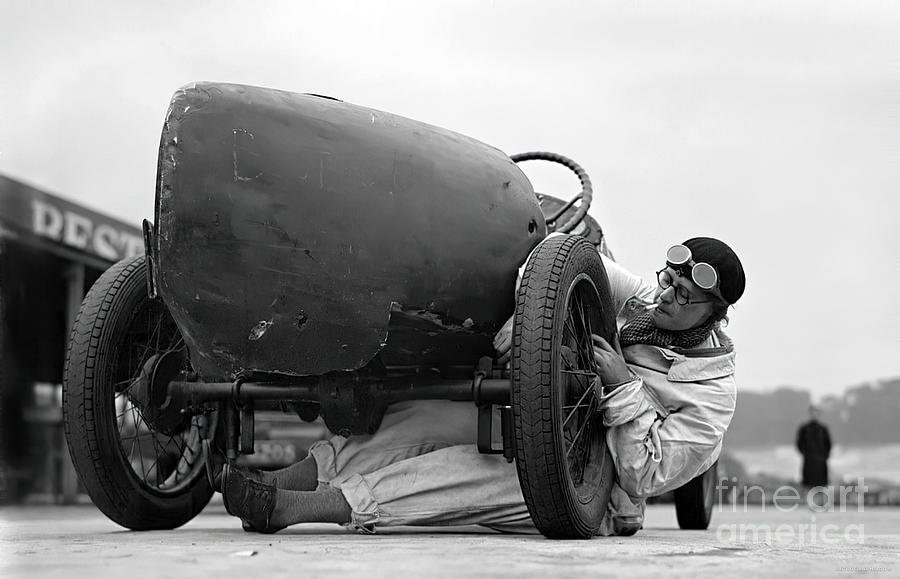 1920s Brooklands Racer With Mechanic Under Vehicle Photograph by Retrographs