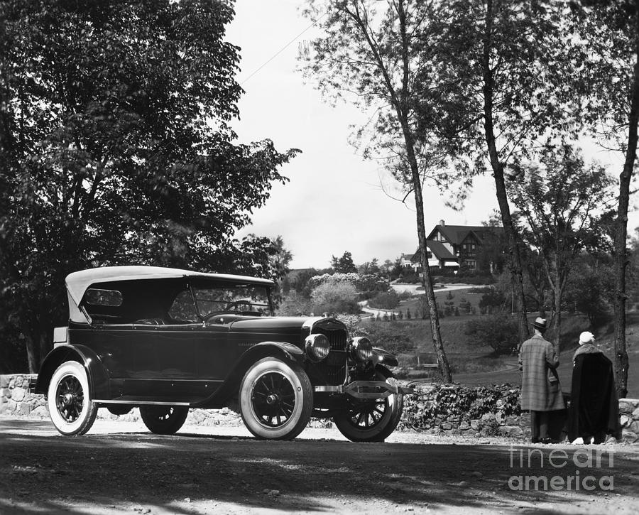 1924 Lincoln Automobile Parked On Rural Photograph by Bettmann