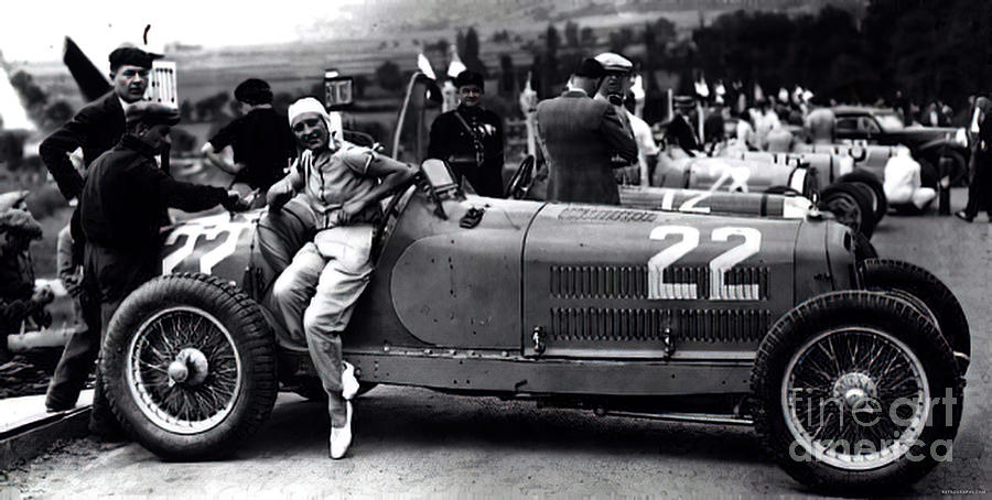 1930s Maserati Gp Car With Woman Driver Photograph by Retrographs