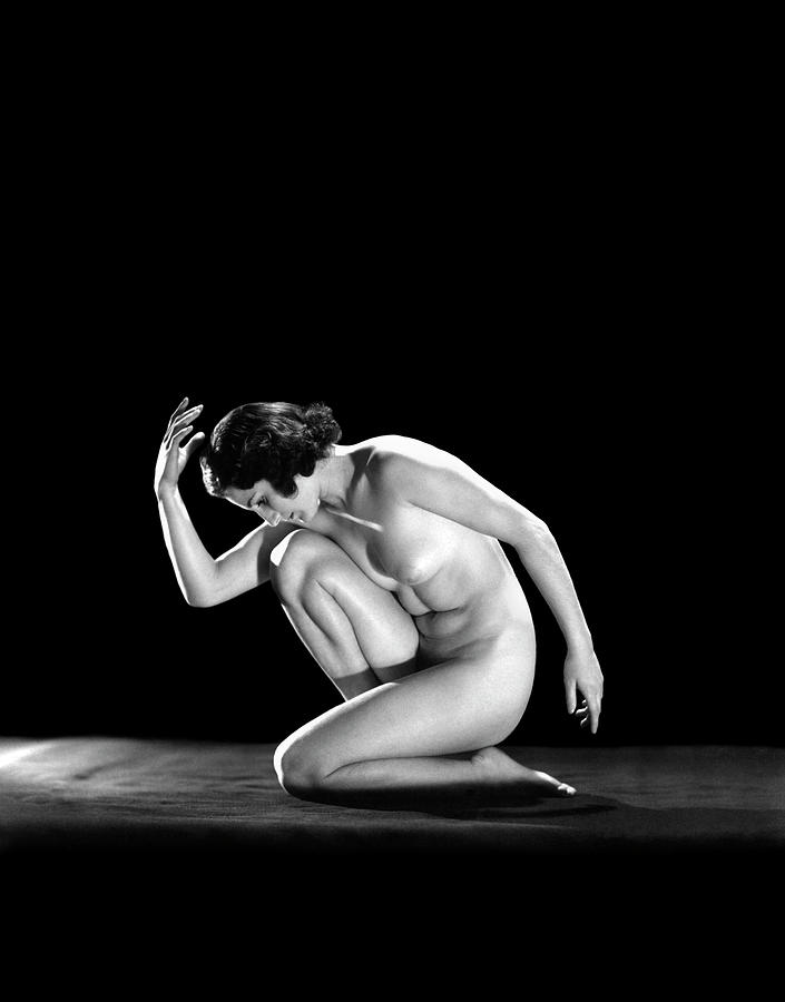 Black And White Photograph - 1930s Nude Woman In Classical Pose Art by Vintage Images