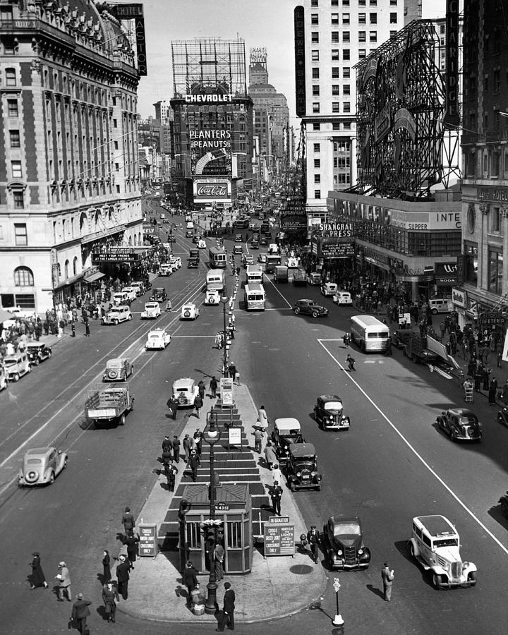 1930s Times Square Photograph by Fpg