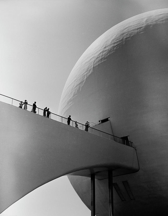 1939 Worlds Fair Visitors Entering The 1939 Photograph by Alfred Eisenstaedt 1939 Worlds Fair Visitors Entering The 1939 Photograph by Alfred Eisenstaedt