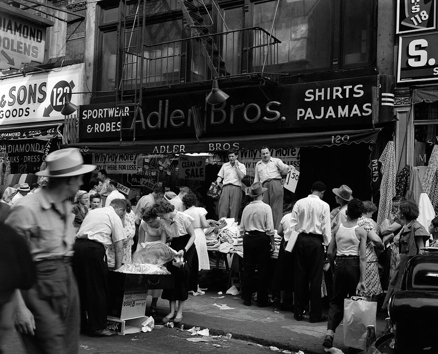 1950s Sidewalk Merchants On New Yorks Photograph by Vintage Images ...