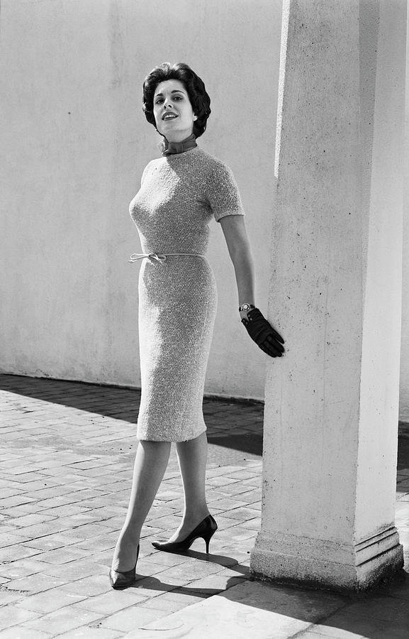 vintage black and white photos of women