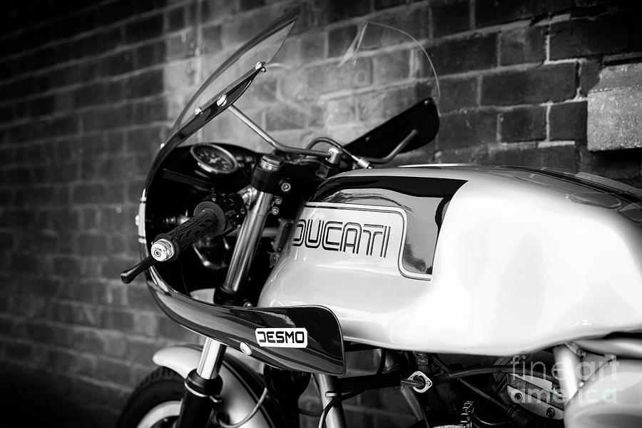 1981 Ducati 900SS Photograph by Tim Gainey