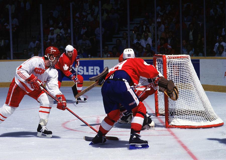 1987 Canada Cup - Game 2 Team Canada V Photograph by B Bennett