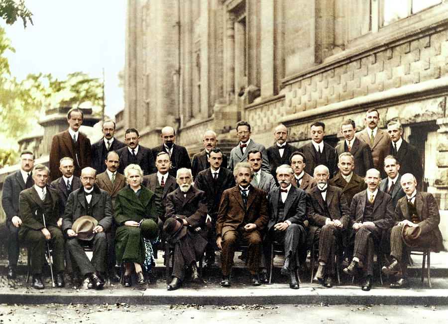 5th Solvay Conference Of 1927 #2 Photograph by Science Source