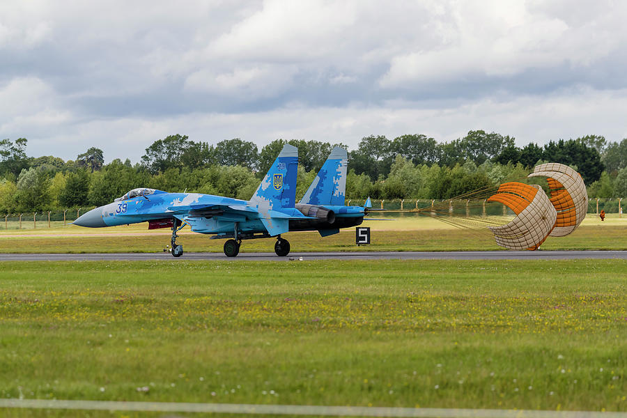 A Ukrainian Air Force Sukhoi Su-27 Photograph by Rob Edgcumbe - Pixels