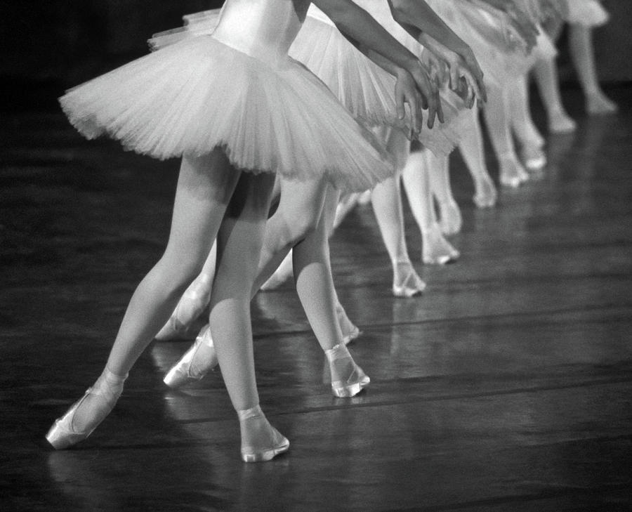 Ballet Dancers #2 Photograph by Ihsanyildizli