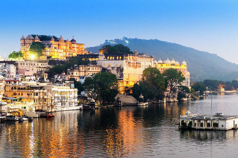 City Palace And Lake Pichola, Udaipur, Rajasthan, India Digital Art by ...