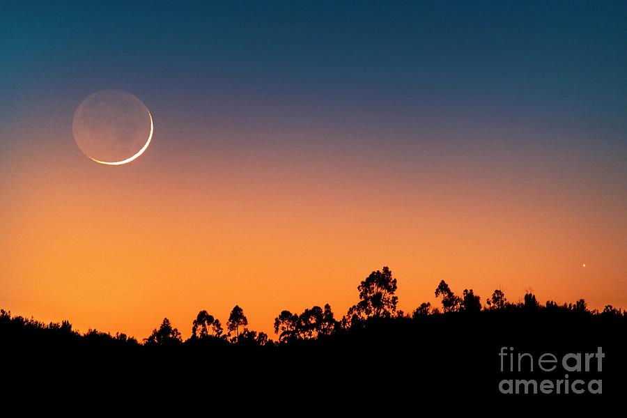 Crescent Moon With Earthshine And Saturn #2 Photograph by Miguel Claro/science Photo Library