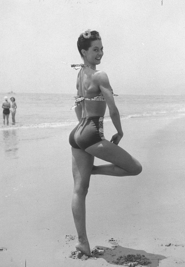 Cyd Charisse #2 Photograph by Peter Stackpole