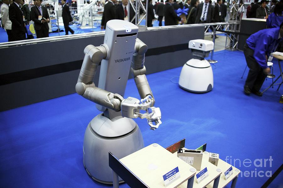 Domestic Service Robots #2 Photograph by Andy Crump/science Photo Library